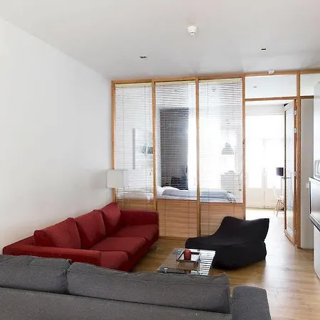 Marnix360apartments The Mansion 2*