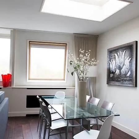 Marnix360apartments The Mansion 2*