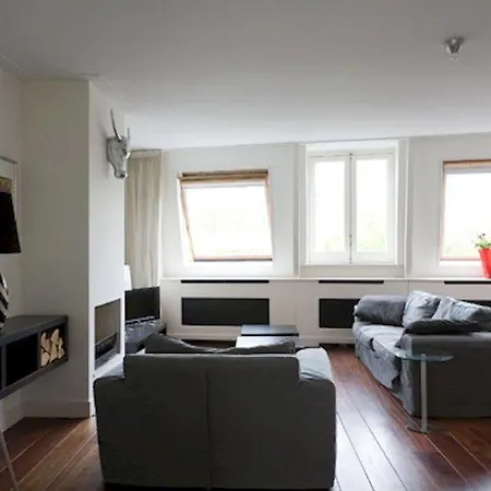 Marnix360apartments The Mansion アパートホテル 2*