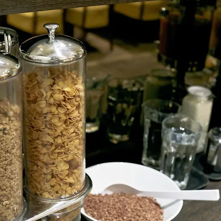 City Hotel Amsterdam 3* Amsterdam