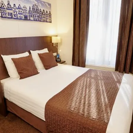 Nes Hotel