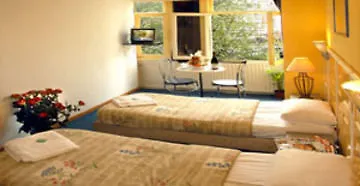 فندق Monopole 2*