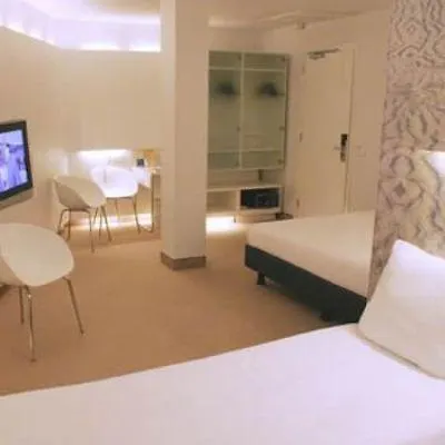 מלון Ibis Styles Station 3*