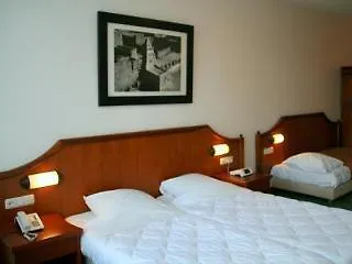 Hotel Agora 2*