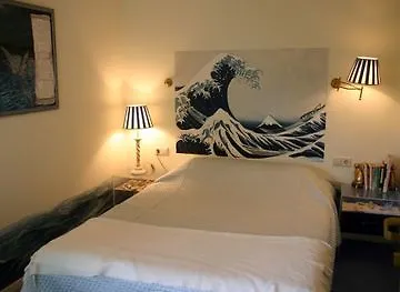 Sandton De Filosoof Hotell 3*