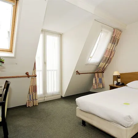 Avenue Hotel 3*