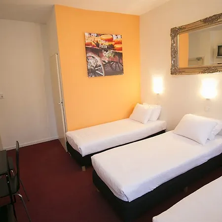 Quentin Arrive Otel *