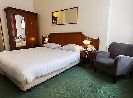 Agora Hotel 2*
