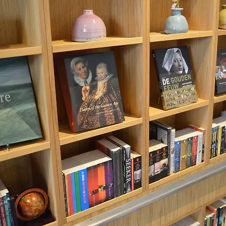 Library Hotel
