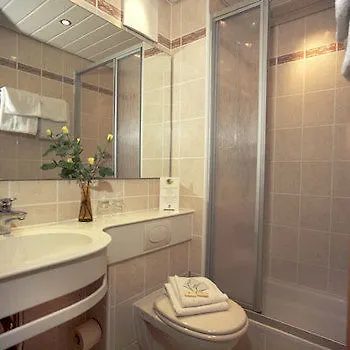 Rembrandt Hotell 2*