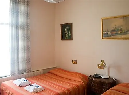 Otel Weber 2*