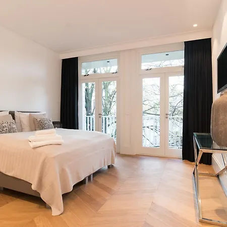 Vondelpark Luxury Apartment Amsterdam