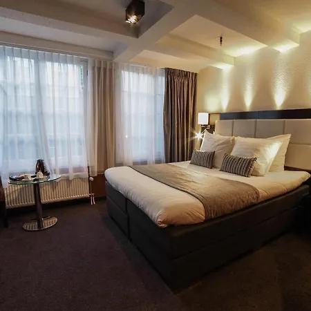 Mansion Hotel 3*