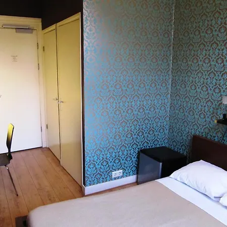 Pax Hotel *