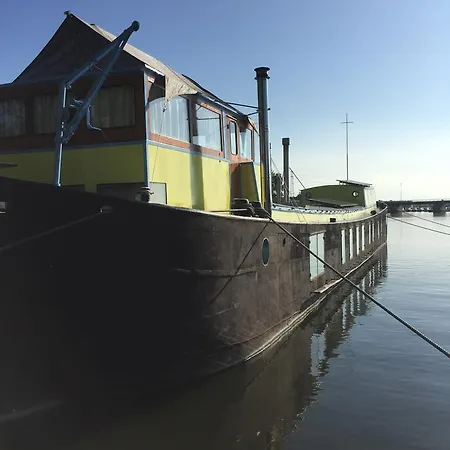 The Island Houseboat Amsterdam