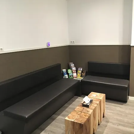 마노파 2* 암스테르담
