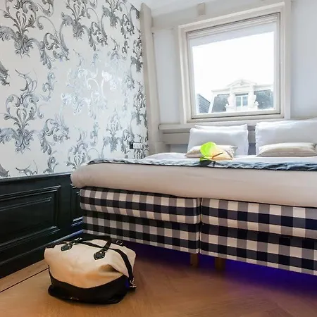 Hotel Canal 3*