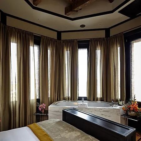 Hotel Twentyseven - Small Luxury Of The World