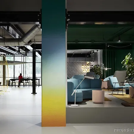Hotel The Social Hub 4*