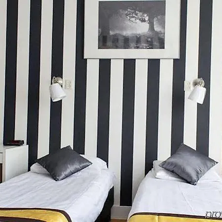 Flipper Hotel