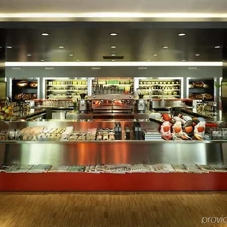 Hotel Citizenm South 4*