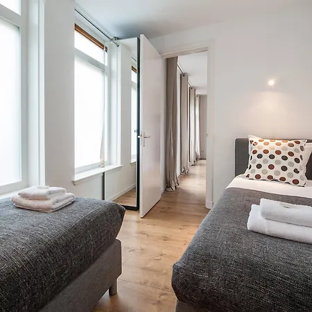 Sarphatipark Apartments *