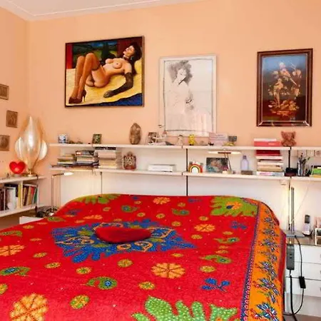 Xaviera's 2*
