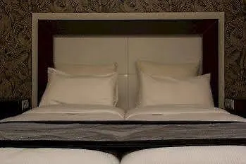 The Bird Hotel 3*