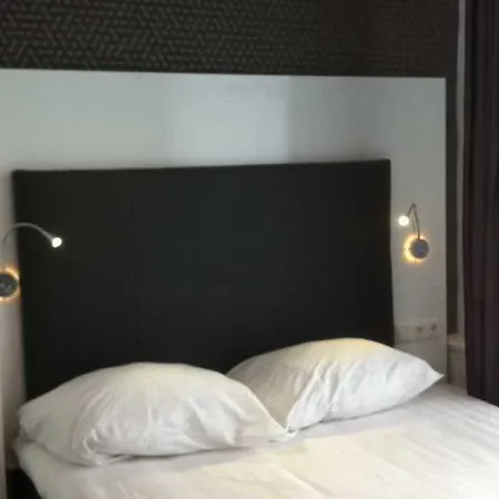 Vossius Vondelpark Hotel 3*