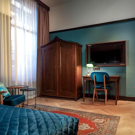 The Hendrick's Hotel 4*
