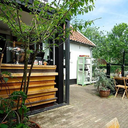 Hotel Authentic - De Vergulden Eenhoorn 4*