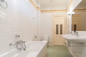 Nassau Canal Bed & Breakfast