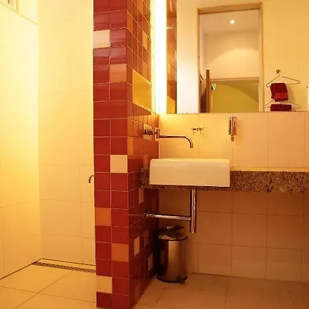 Prinsenhuis Апарт-отель 2*