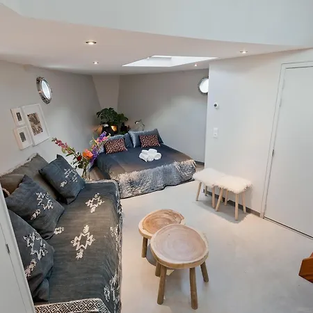 Coco's Boatique Bed & Breakfast Amsterdam