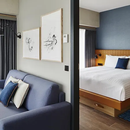 By Marriott Houthavens Hotell 4*