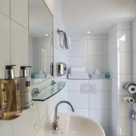 Hotel Hoksbergen 2*