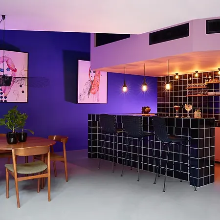 Hotel The Social Hub 4*