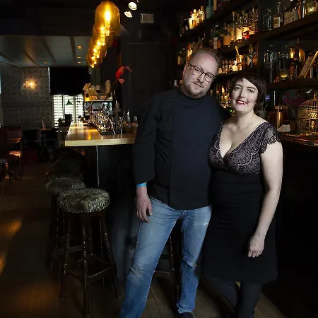 Rosalia's Menagerie Cocktail Bar & Innupstairs Hotel Amesterdão