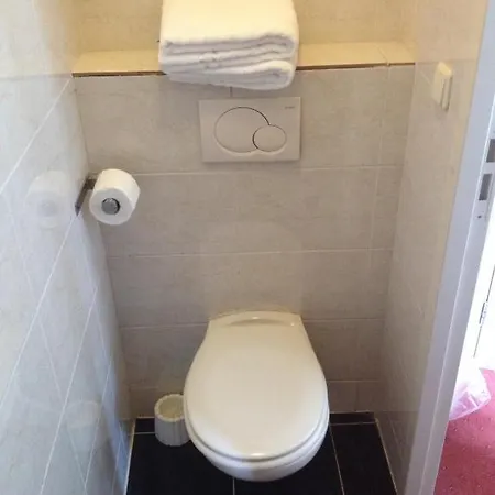 Hotel Budget Season Star