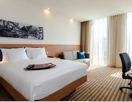 Hampton By Hilton Arena Boulevard Hotel