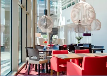 Hotel Hampton By Hilton Arena Boulevard 3*