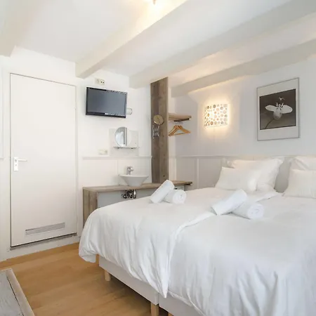 Calisto Hotel