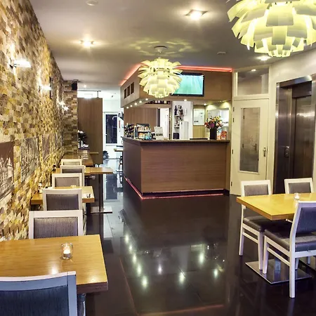 Hotel Larende