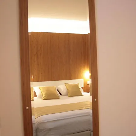 Hotel Larende 3*