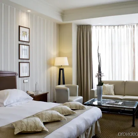 Park Plaza Victoria Hotel