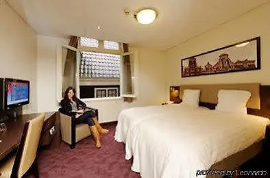 Best Western Dam Square 3*