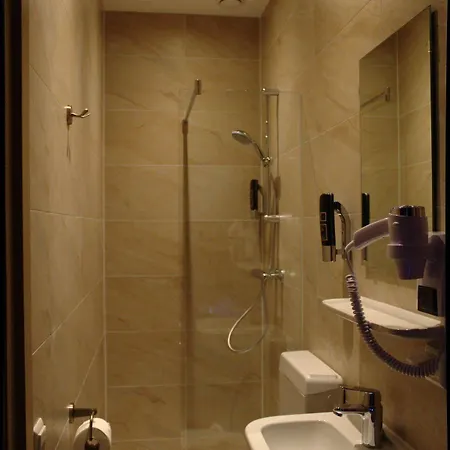 Hotel Aston 2*
