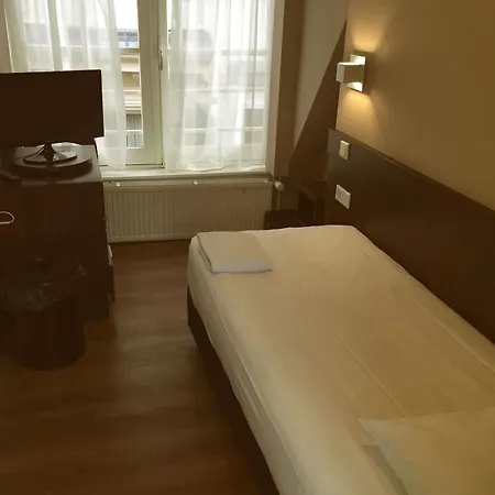Damrak Отель Амстердам
