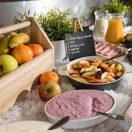 Hotel Campanile Y Restaurante Zuid Oost 3*