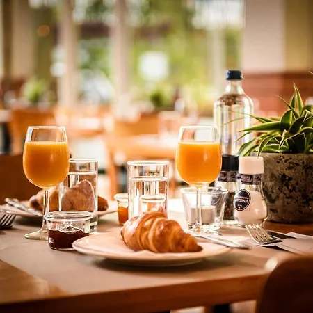 Hotel Campanile & Restaurant Zuid-oost Amesterdão